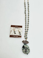 Necklace/earring set