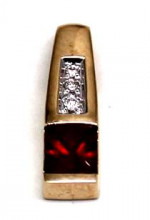 Ladies Garnet/Diamond Pendant