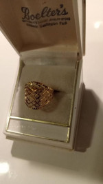 18K GOLD RING SIZE 6 1/2