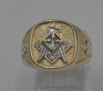 10kt yellow gold ring size 9 5 grams mason ring w 6 small diamonds .
