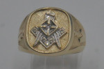 10kt yellow gold ring size 9 5 grams mason ring w 6 small diamonds .