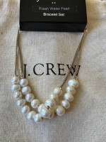 Pearls are in! * J.Crew set of Freshwater Pearl/Gold Bracelets * New