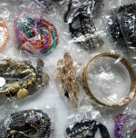 (165 Piece) Chuns Assorted Bracelet, Wholesale. New, Price Is Not Nego