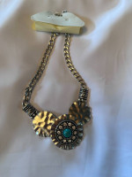 Brand New Silver necklace with rhinestones