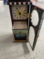 Jewelry box