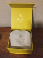 Kendra Scott bracelet
