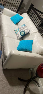 Elegant 3-seater sofa