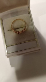 18K GOLD RING ((750)) SIZE 7