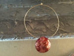 Glass pendant on goldtone necklace