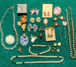 218 Pieces of Jewelry
