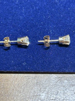 New Diamond earrings 14k gold