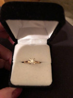 .76 carat princess cut diamond engagement ring. 14K yellow gold