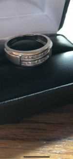 Men's Diamond Wedding Bands 10K Gold