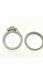 Women's  princess diamond wedding engagement ring set. 14K white