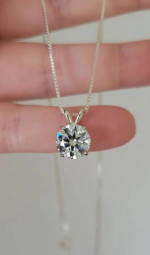 New 3ct Beautiful Moissanite Pendant with a chain