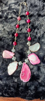 AGATE SLICED RUBY QUARTZ BEADED 5 STONE NECKLACE, UNIQUE, GEMSTONE -See pictures