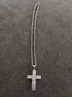 Diamond cross necklace w 24" chain