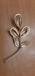 Cannetille filigree mauve beaded Brooch