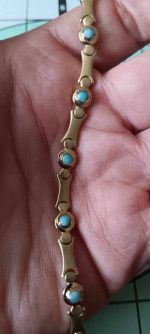 solid 14k gold 7 inch bracelet = 10.72 grams