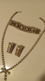 1950S BEAUTIFUL 3PC SET 75.00