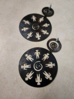 Huge Round Tribal Africa '80s Cut-Out Figures Pierced Brass Earrings 4