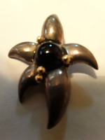 Tiffany gold broaches 18k gold and silver coral onyx