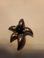 Tiffany gold broaches 18k gold and silver coral onyx