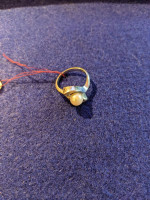 10K white gold +pearl ring
