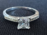 Womens Ladies Engagement Ring