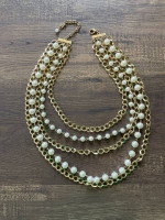 Fake gold / pearl layered necklace