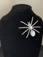 chunky spider brooch pin, silver tone, stones & plastic 3 1/2" long