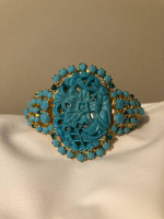 Vtg Chunky bracelet, clip earrings and brooch which is also pendent