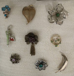 Lot of 9 brooches pins