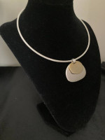 marked AK,(Ann Klein) choker necklace with 2 tone drops
