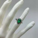 1.06 Ct Emerald Gemstone Natural Diamond Platinum pt900
