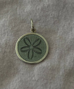 Lola - sand dollar pendant in pewter