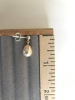Pink teardrop pearl earrings