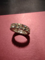 Silver stretch ring with crystal