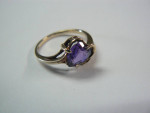 10K gold Amethyst Ring Heart shaped VG condition 5.25 size