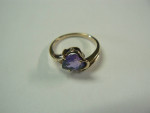 10K gold Amethyst Ring Heart shaped VG condition 5.25 size