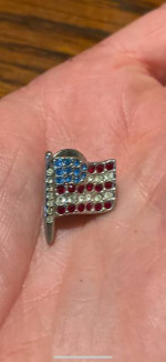 SWAROVSKI FLAG PIN