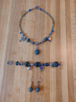 GREEN AND BLUE LAMP GLASS NECKLACE, EARRINGS AND BRACELET