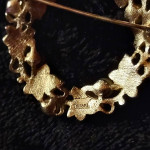 Classic Trifari Faux Pearl & Gold Broach