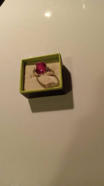 10K  WHITE GOLD RING WITH GARNET SIZE 9 1/2