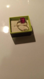 10K  WHITE GOLD RING WITH GARNET SIZE 9 1/2