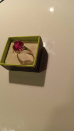 10K  WHITE GOLD RING WITH GARNET SIZE 9 1/2