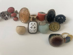 Lot of 18 chunky rings