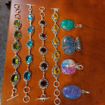 New costume jewelry lot 8 items