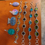 New costume jewelry lot 8 items
