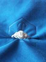 Antique style engagement ring